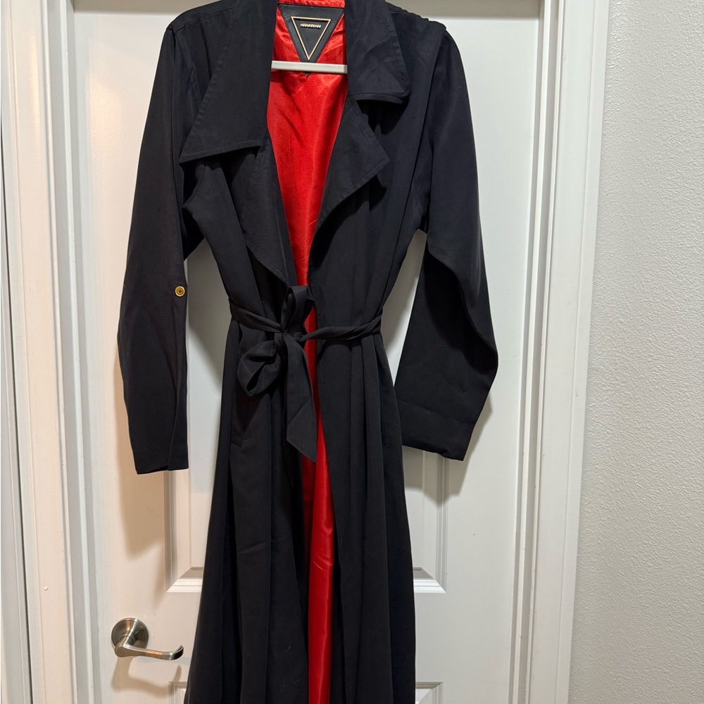 Elegant Black Trench Coat with Red Lining